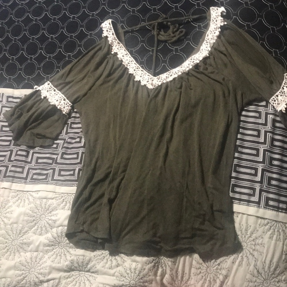 Open shoulder peasant top